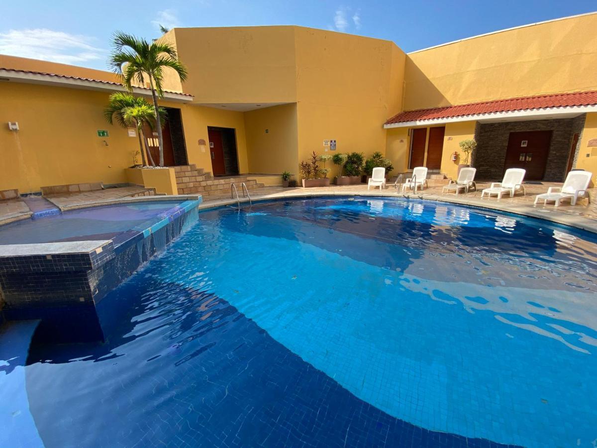 ורקרוז Hotel Hostal De Cortes מראה חיצוני תמונה
