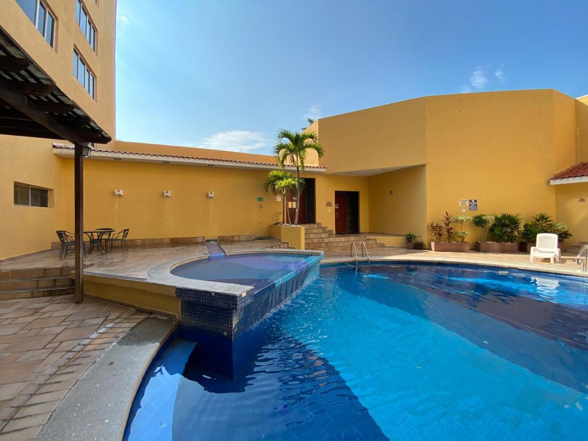ורקרוז Hotel Hostal De Cortes מראה חיצוני תמונה