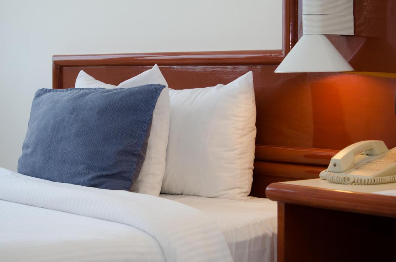 ורקרוז Hotel Hostal De Cortes מראה חיצוני תמונה