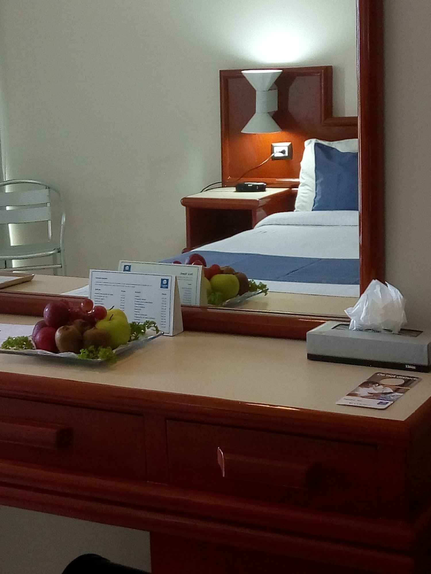 ורקרוז Hotel Hostal De Cortes מראה חיצוני תמונה