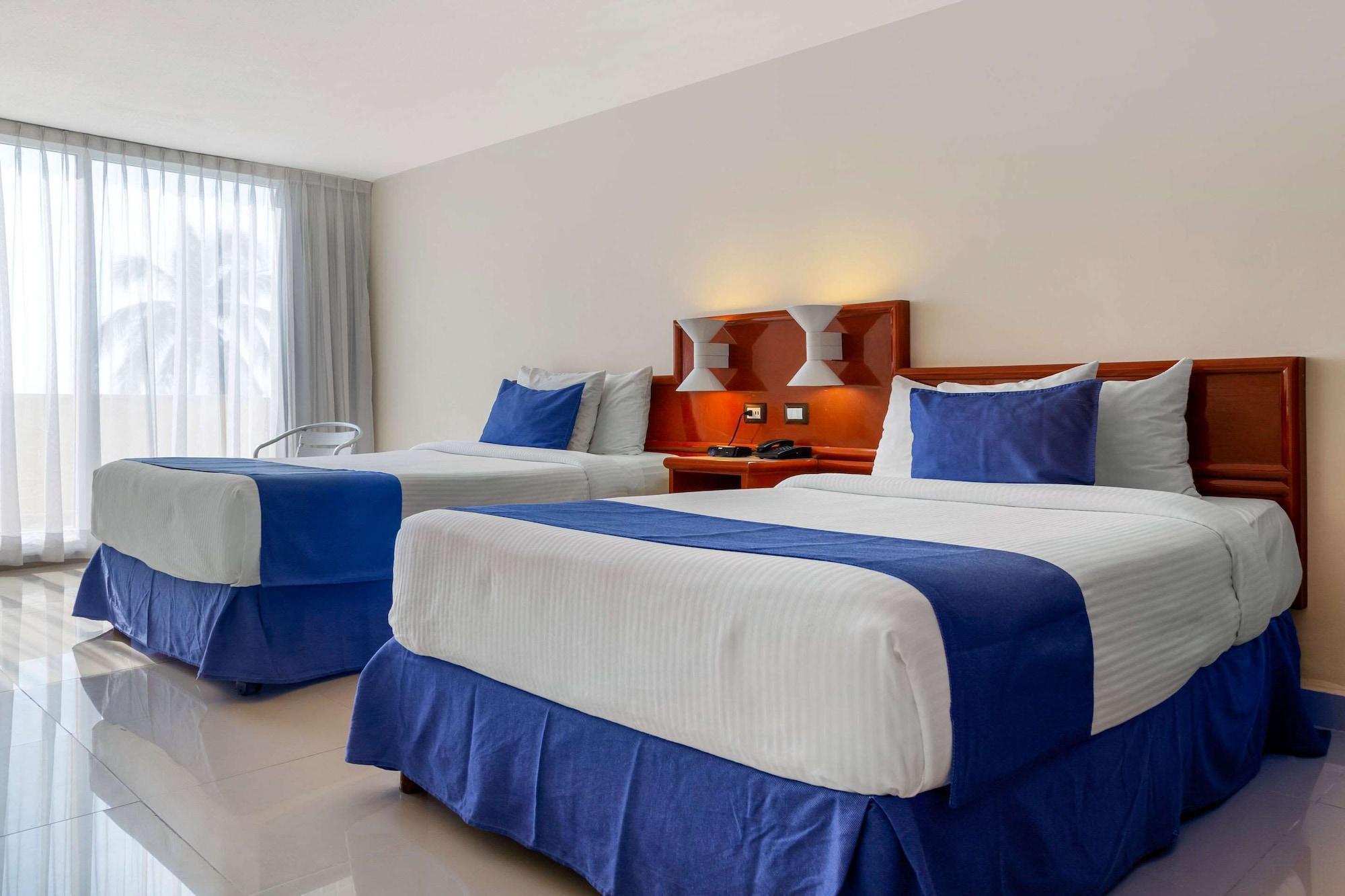 ורקרוז Hotel Hostal De Cortes מראה חיצוני תמונה