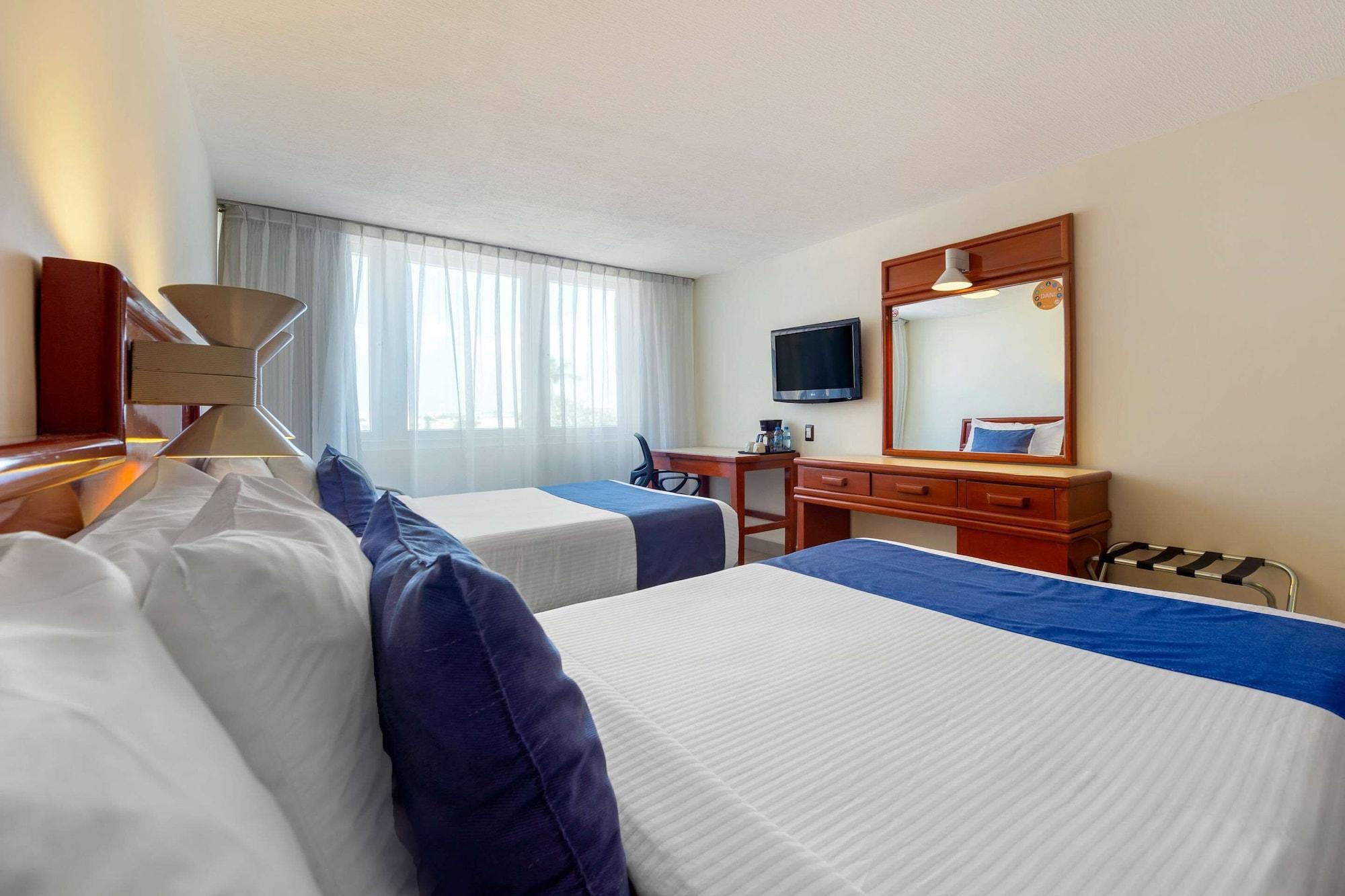 ורקרוז Hotel Hostal De Cortes מראה חיצוני תמונה